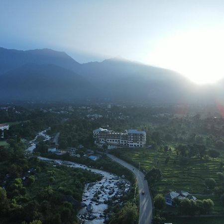 D'Polo Club & Spa Resort Дхарамсала Екстериор снимка