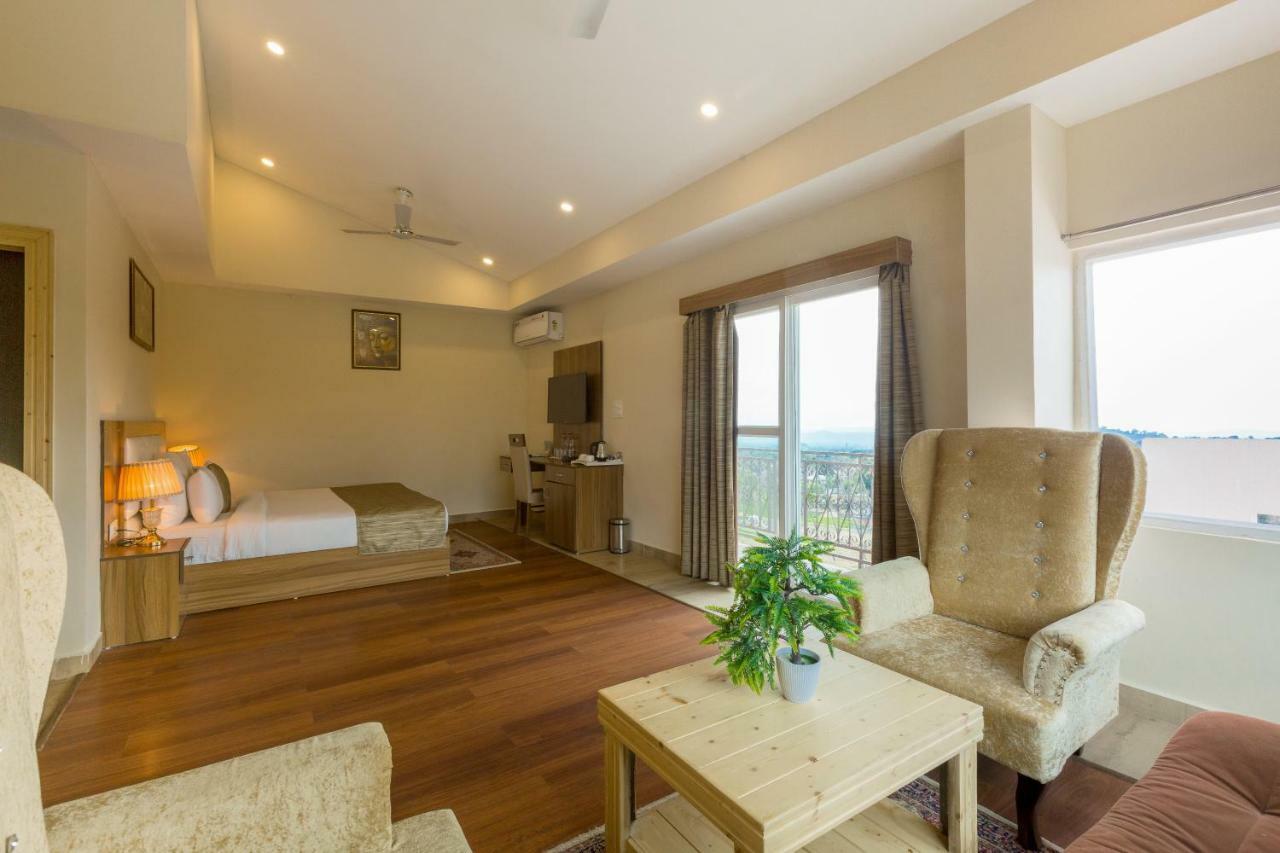 D'Polo Club & Spa Resort Дхарамсала Екстериор снимка