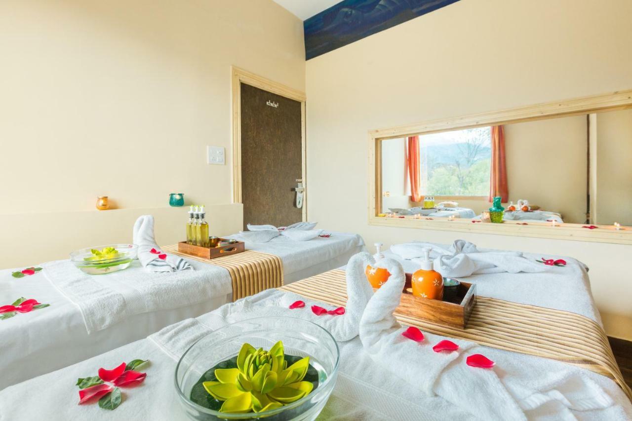 D'Polo Club & Spa Resort Дхарамсала Екстериор снимка