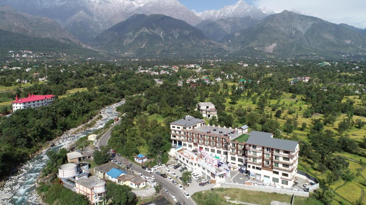 D'Polo Club & Spa Resort Дхарамсала Екстериор снимка